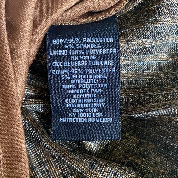 Premise Golden Brown Metallic V Neck. Three-Quarter cuffed Sleeves. Size XS - Picture 3 of 10
